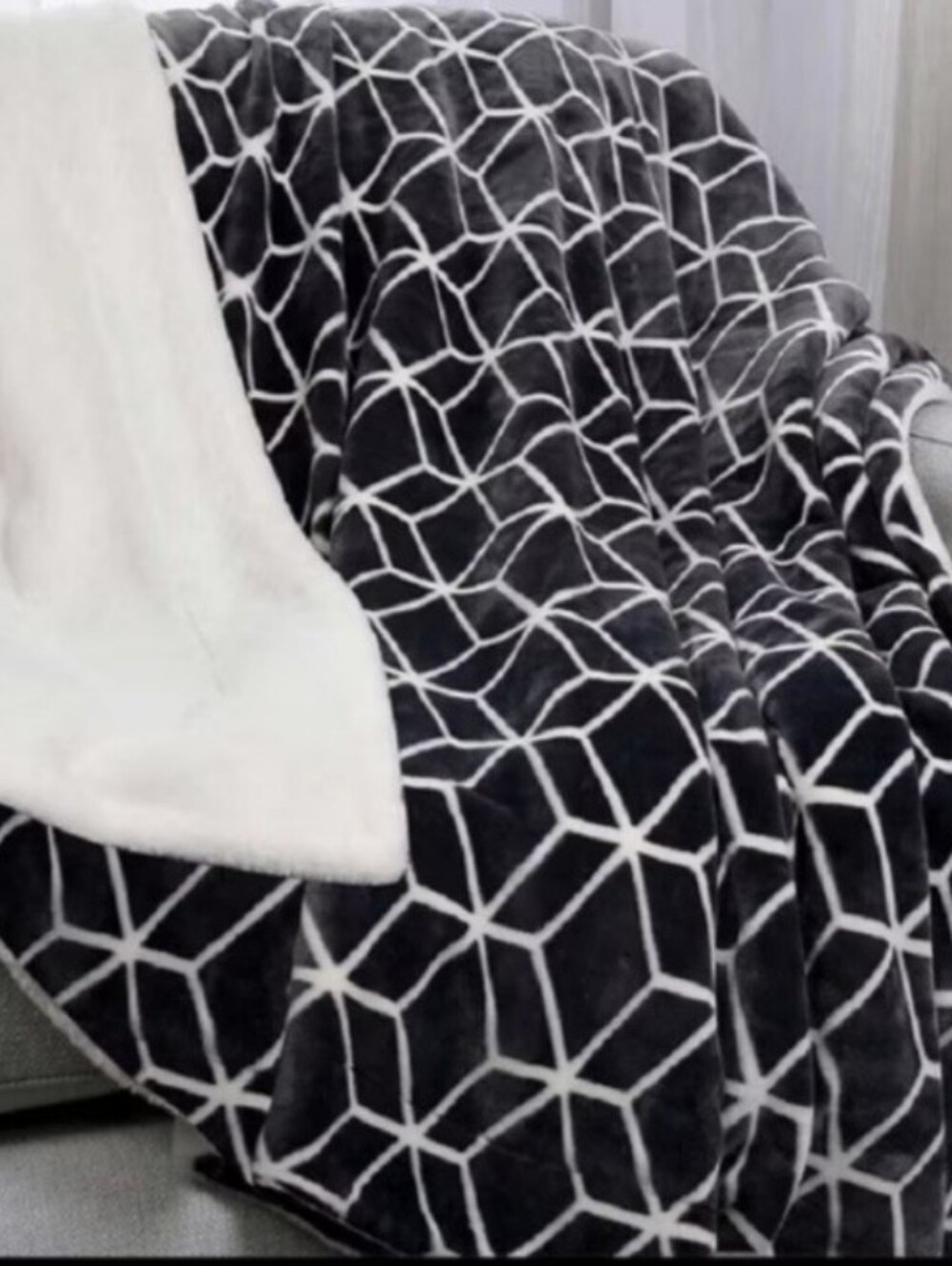 Geometric Tumbling Cubes Plush Throw Snuggle Blanket in Charcoal & White Cozy